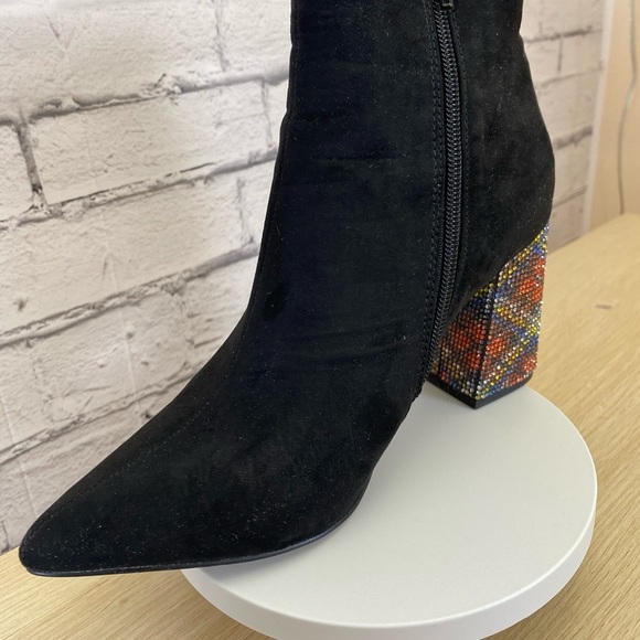 Betsey Johnson Kassie Black Suede Ankle Boots size 8 - Picture 8 of 13